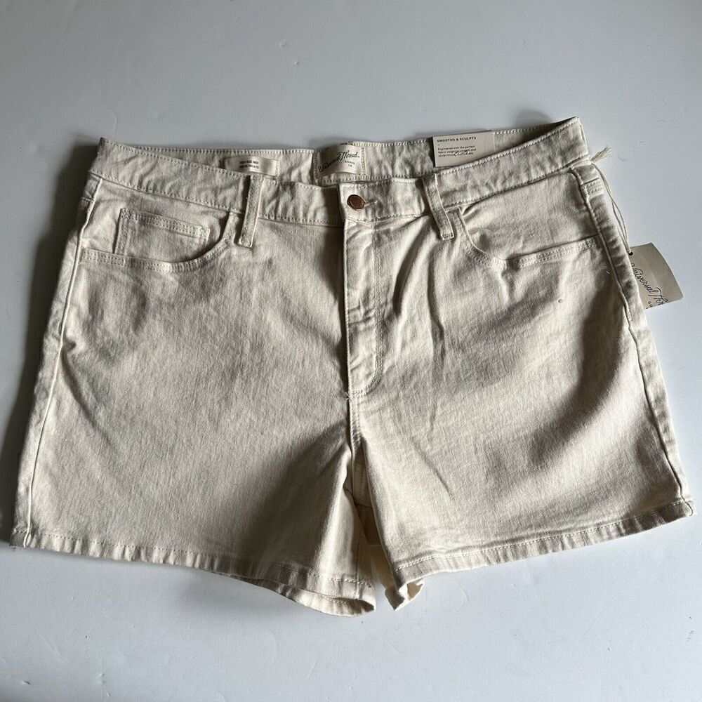 Universal Thread‎ High-Rise Midi Jean Shorts Ecru NWT Women’s Size 16 - Picture 2 of 11
